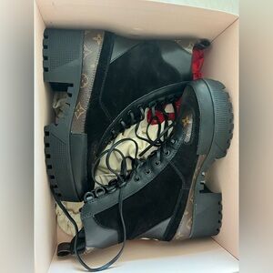 Louis Vuitton desert boot
